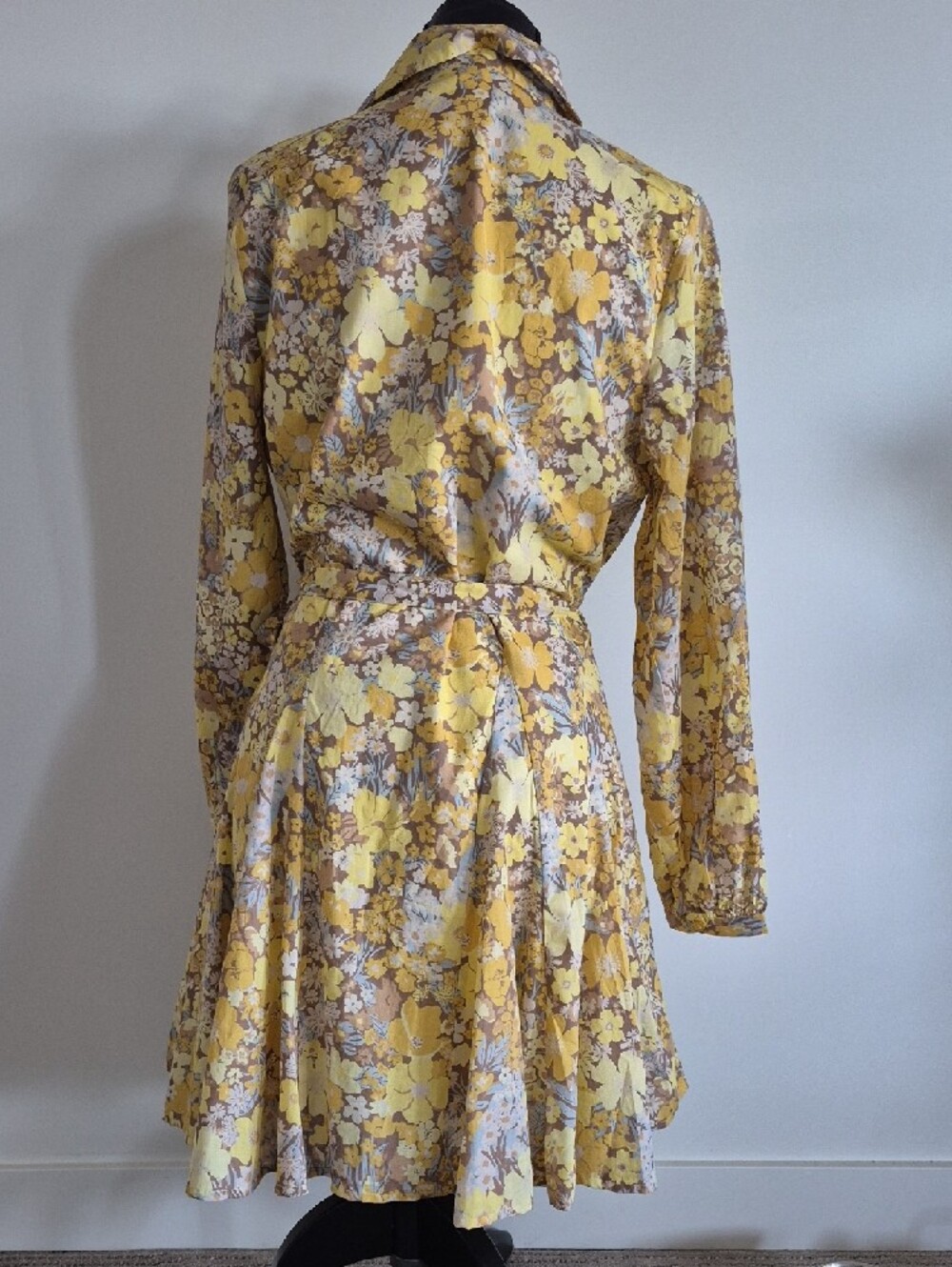 Yellow Floral Tie-Waist Shirt Dress - Picture 4 of 7